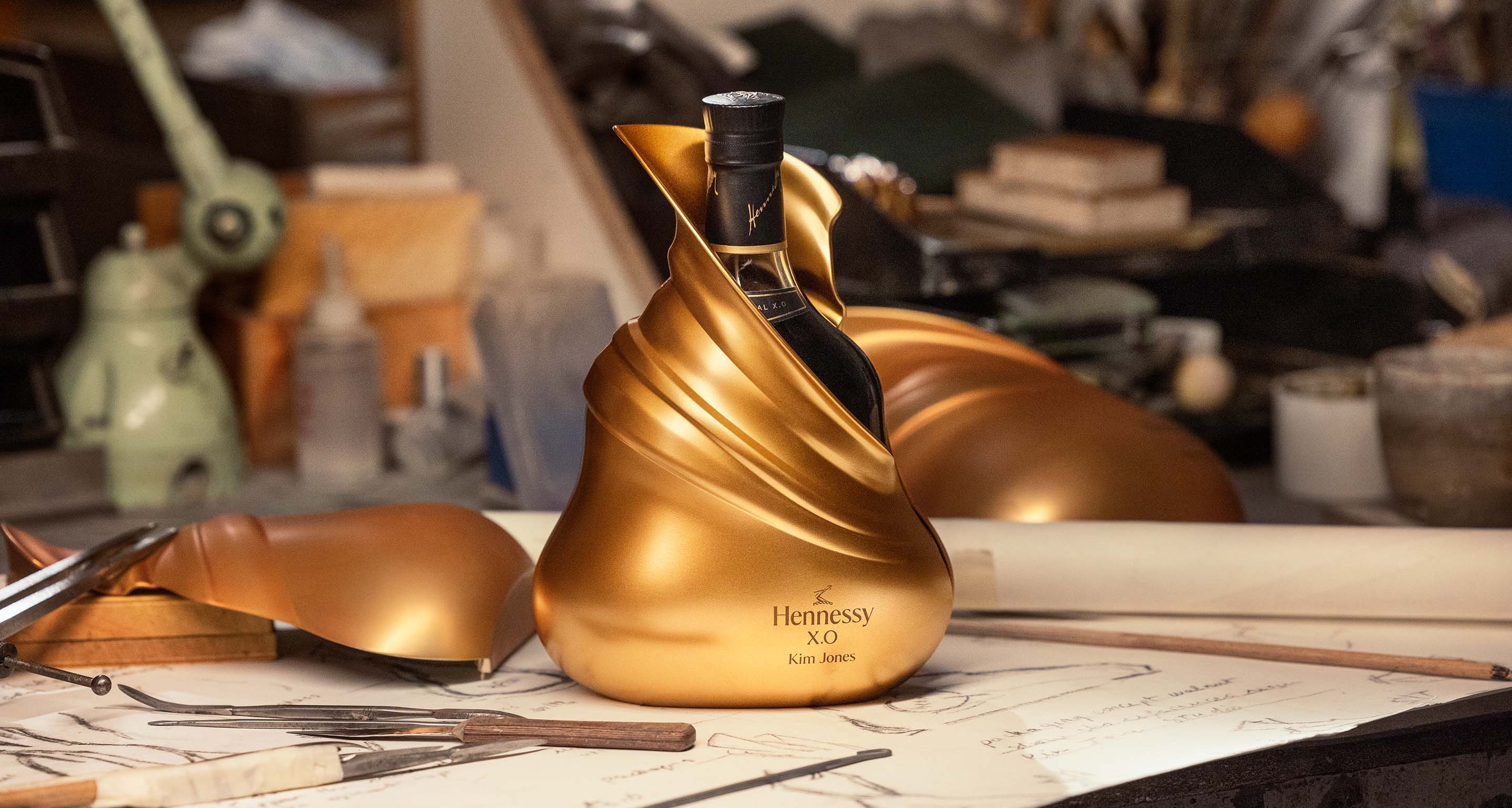 HENNESSY-XO-KIMJONES-LIMITED-EDITION